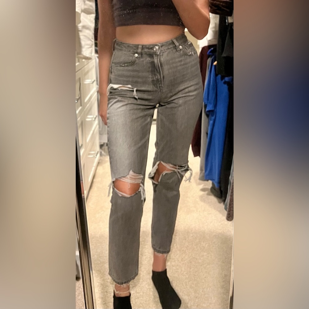 American Eagle grey Mom jean
